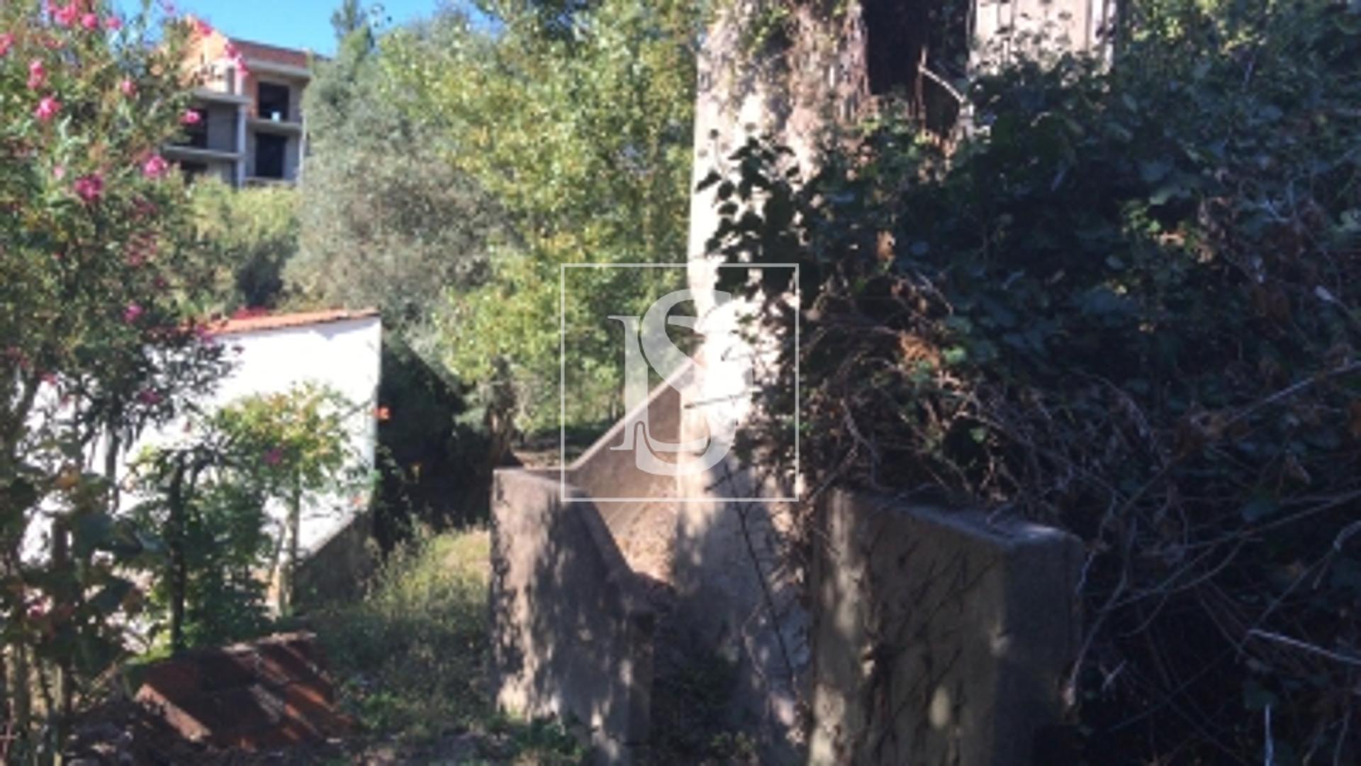 Moradia para Restaurar T2