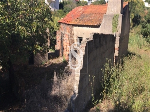 Moradia para Restaurar T2